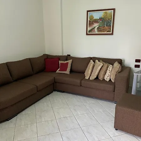 Vivian Apartment