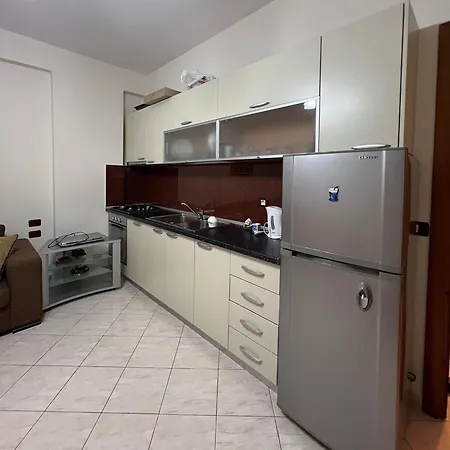 Vivian Apartment *